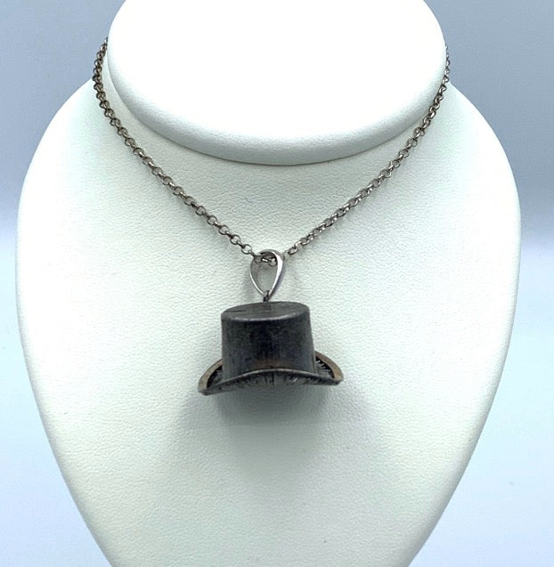 Collana con pendente Chapeau in Argento C016