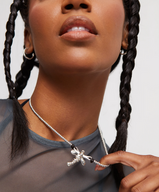 Collana UNOde50 corta placcata argento sterling con libellula centrale Ref. COL1960