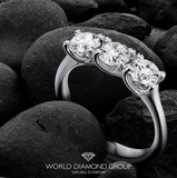 Anello solitario Trilogy WDG in oro 18 ct. con diamanti 0,38 ct. ABTRETRIL