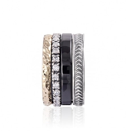 Anello Styliano con ceramica e pavè di zirconi AR28